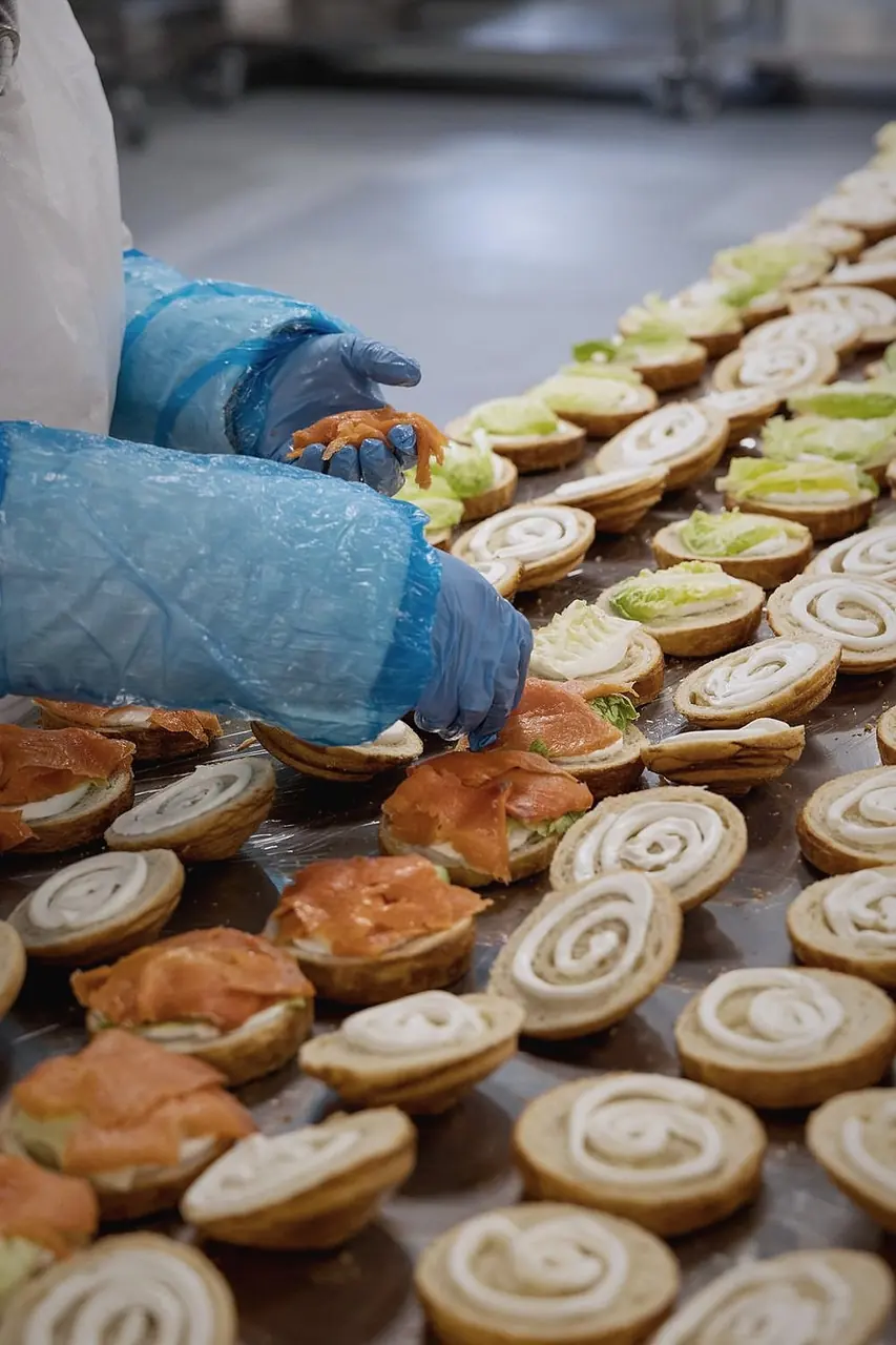 Canapés dressés à la main