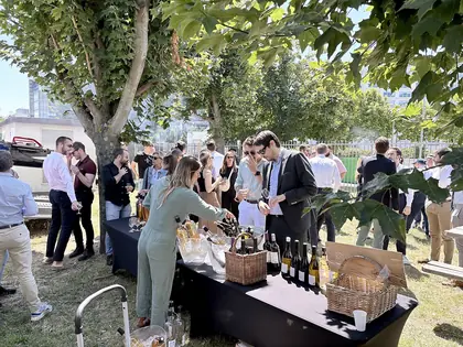 Dégustation en extérieur sur le site de Nanterre
